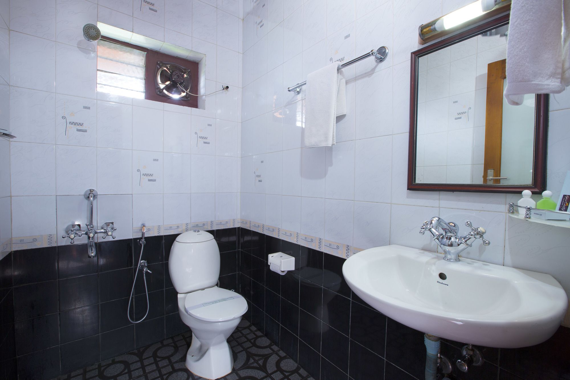Spice Country Resort Chithirapuram Экстерьер фото
